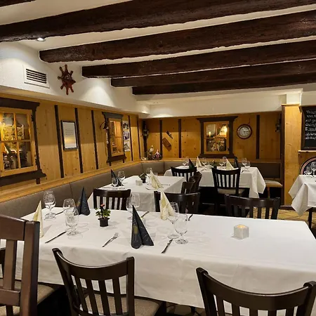 Hotel Zum Schwarzen Walfisch *
